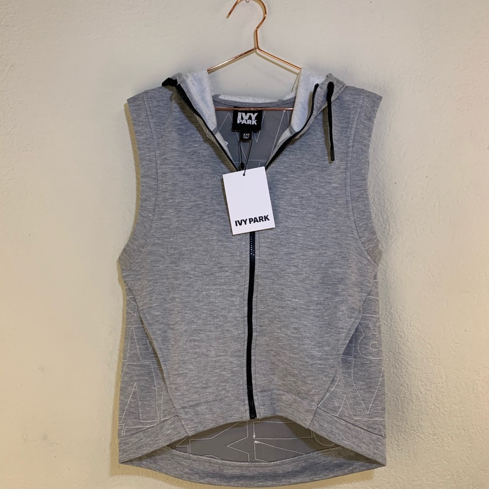 NWT IVY PARK GREY SLEEVELESS LOGO HOODIE